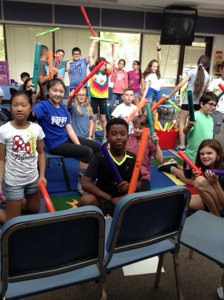 JNKandOAKmusic's tweet photo. 5th gr played @TheBoomwhackers today to How Far I'll Go @FWESIBPYP #FWESactivateslearning https://t.co/yuV2caqRc7