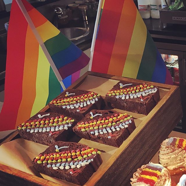 Rainbow brownies are on the menu @bluefinbuilding today to celebrate Pride Month! 
#rainbowbrownies #pride🌈 #pridemonth #lgbtq🌈 #cake #bankside #foodpic #sweettreat #yummy bit.ly/2Xtcvqq