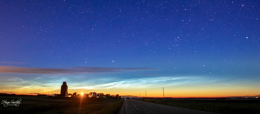 YEGHugo's tweet photo. White clouds at night #yeg #noctilucentclouds #glorious #SpaceWeather #BeautifulWorld #Shiningclouds #Stargazing #astronomy #ExploreEdmonton #aurorasaurus #ExploreCanada #TravelAlberta #barn #dancingclouds #rural #farm #albertaskies https://t.co/fiyZgF97HI