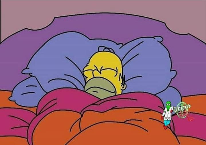 - Hijito, ¿no tenías clase a las 7am?
- Sí mami, pero la clase se canceló (Yo la cancelé).
