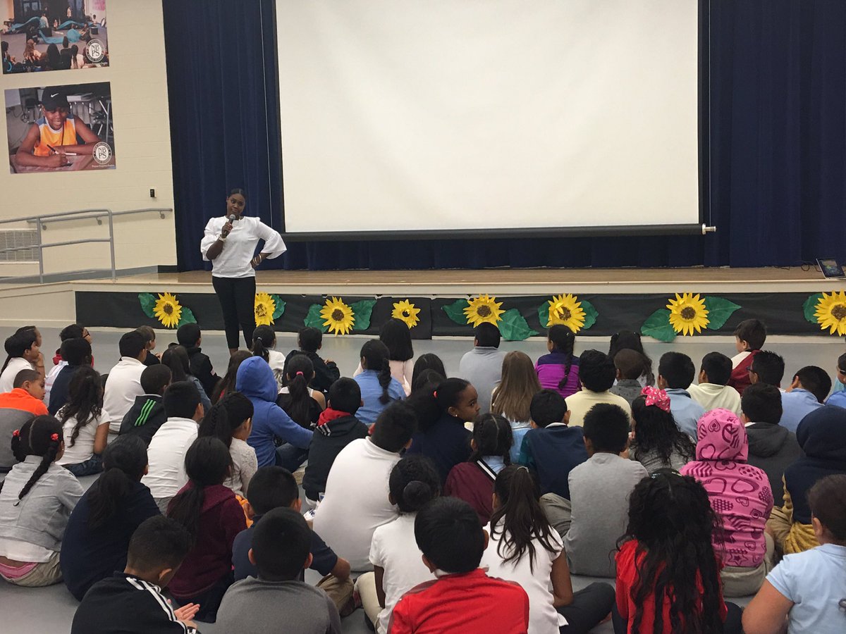 PaulRobesonNBPS's tweet image. #PRCSArts Students learn about train safety rules from Mrs. Smith from @NJTRANSIT #AllIn4NB