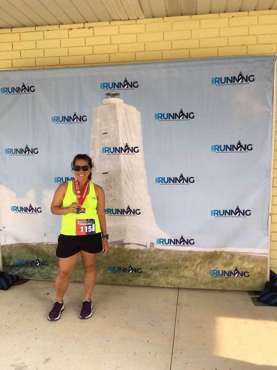 lilmunchkinbutt's tweet photo. Happy Global Running Day! When squaddies find out they are both in OBX the same week! From Ohio to NC! Hi @ThadhastheRuns !!! ๐#naflagvisorfarmteam #GlobalRunningday #tapermode https://t.co/Rjs2UFmvOZ