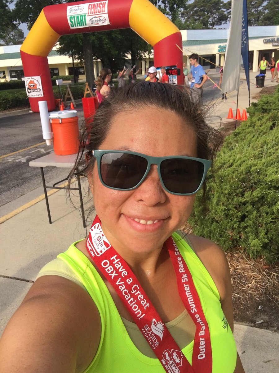 lilmunchkinbutt's tweet photo. Happy Global Running Day! When squaddies find out they are both in OBX the same week! From Ohio to NC! Hi @ThadhastheRuns !!! ๐#naflagvisorfarmteam #GlobalRunningday #tapermode https://t.co/Rjs2UFmvOZ