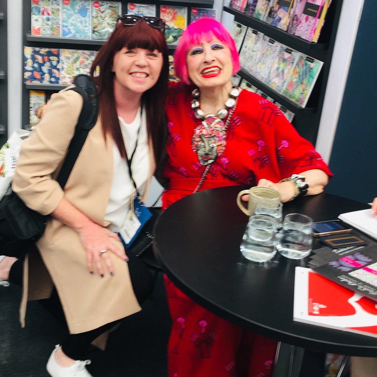 Our Sarah absolutely thrilled to meet one of her idols! @Zandra_Rhodes at the launch the new range by partners @mgml_uk #pglive2019 #pglive #zandrarhodes #design #stationery #cards #gift #wrap #ffro #fashion #idols #powerinartanddesign
