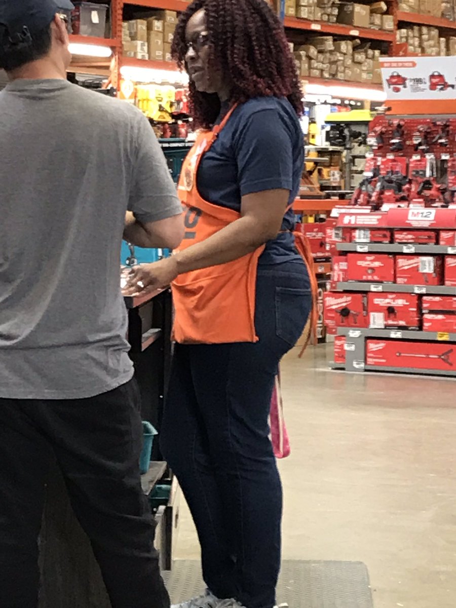 4101Prodesk's tweet photo. Love to see the PASA’s working with our Pro’s with potential  big sales to his project #TheRealSouthPhilly #4101strong @KristaMckinstry @Macman912 @NicolasColodiy https://t.co/mS70McEpqU