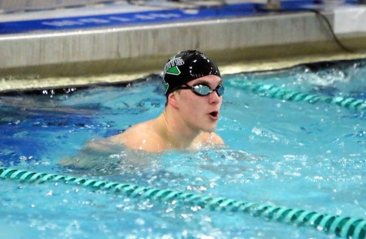 tim_tomkovicz's tweet photo. 4 years of swimming, but only 1 face https://t.co/xK9EJGcv0q