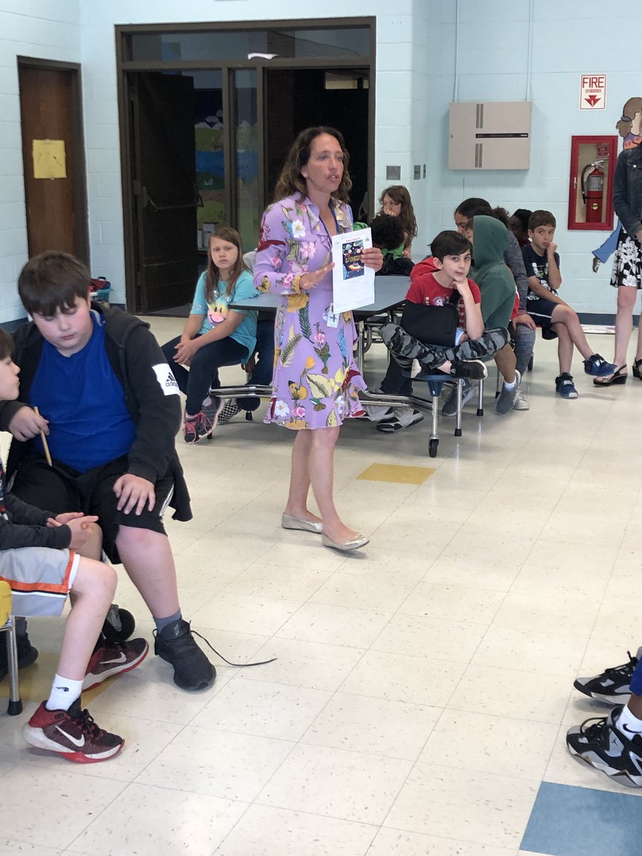 FifthGrabarz's tweet photo. Our lovely @librarymiller librarian cake in today and explained all the Summer Reading Goodness and events offered to the 4th and 5th graders!! #lovesummerreading https://t.co/55RYEjjaB9