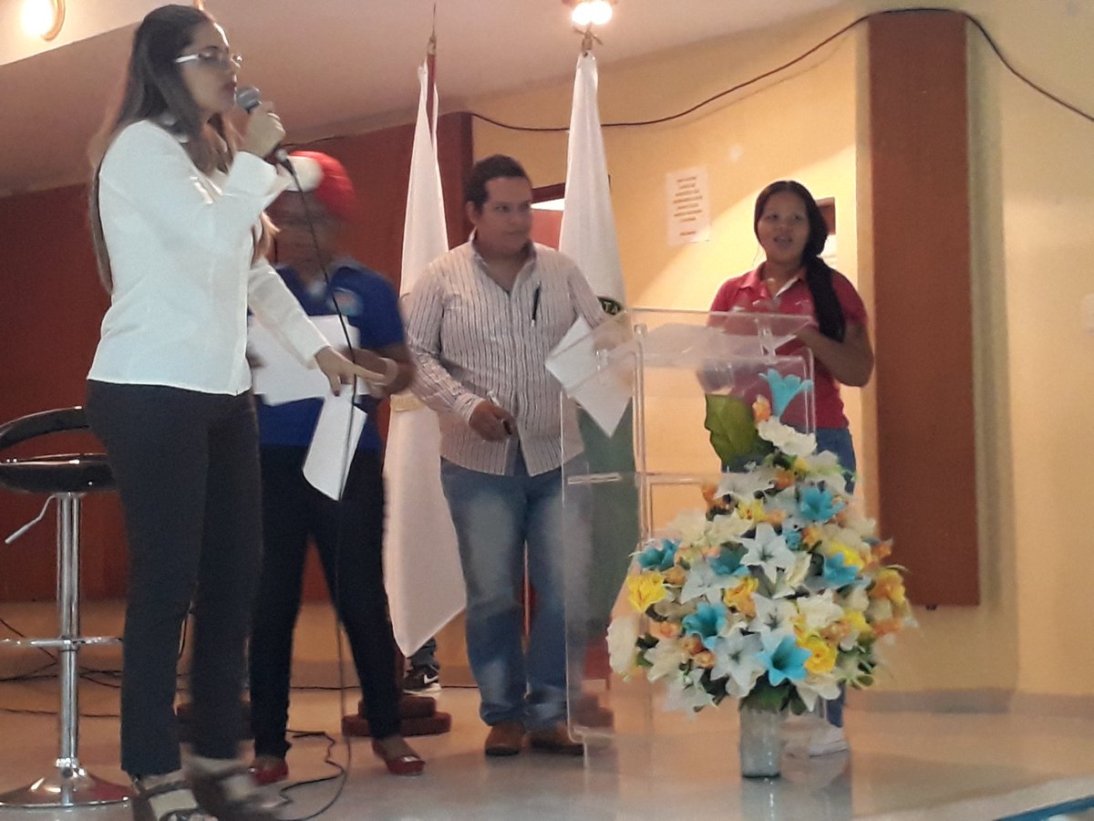 GaletLuz's tweet photo. #EISIUNIGUAJIRA2019 
#UniguajiraMaicao lll Feria y V encuentro anual de semilleros de investigación Uniguajira https://t.co/6a3DkHhl0o