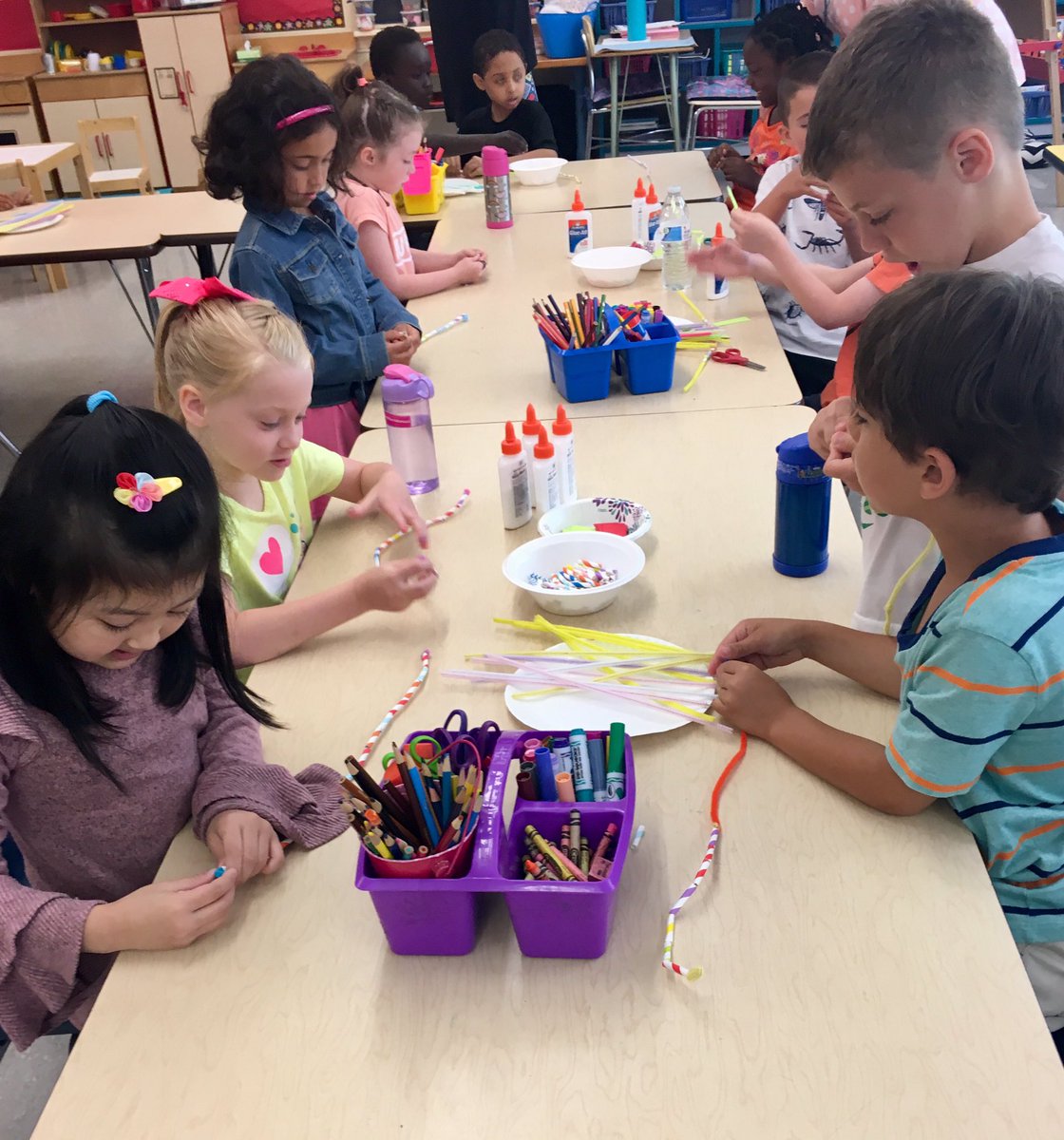 BHarbon's tweet photo. STEAM Day at @SASD_EMC @SASDinfo Kindergarten making snakes https://t.co/Xxl10fzpeg