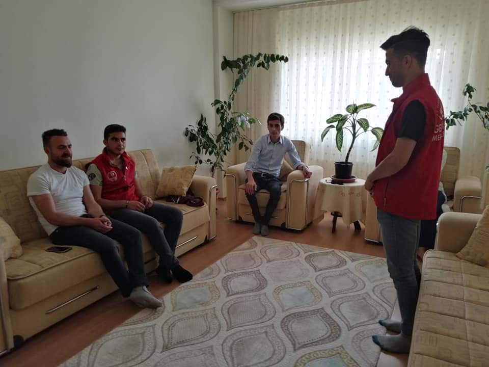 "Gönüllülerimize Bayram Ziyaretindeyiz"

Bizleri birbirimize yakınlaştıran, aynı duygularda buluşturan, umut, birlik ve dirliği sağlayan bayramlardır. Ramazan Bayramı vesilesi ile gönüllülerimize ve ailelerimize ziyaretlerimiz devam ediyor. 

#HayırlıBayramlar
#GSBGM