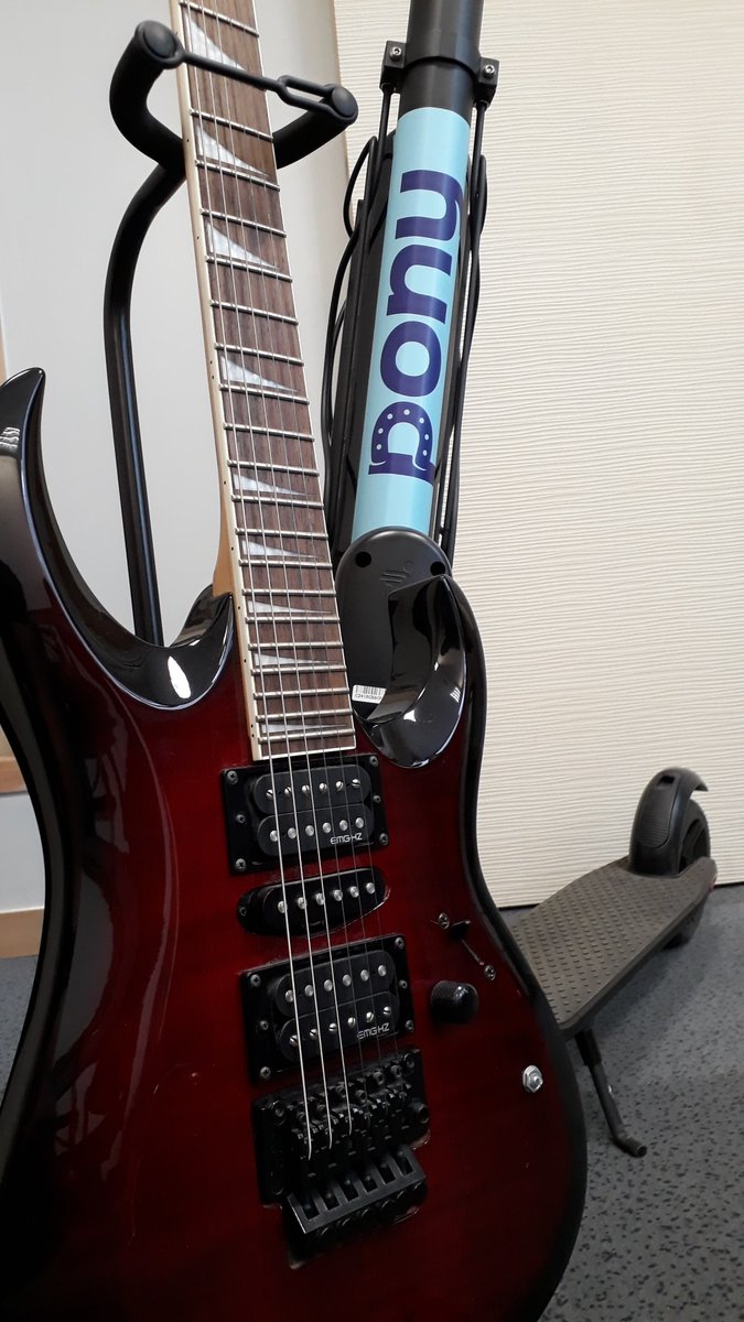 Audiotactic's tweet photo. Demain, notre outil de travail ne sera pas la #guitare :) #JournéePonyBike #Fun #CheveuxAuVent #PonyspectionCommerciale :D @getapony https://t.co/b94wPC08Pk