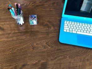 samgroffisme's tweet photo. Father's Day Cubes are a quick and easy DIY project with the kids that won't break the bank. They are just personalized enough that dad doesn't have to worry about it walking away at work. Click on the blog to keep reading. https://t.co/1QCTYynckG https://t.co/9bxRnnrYaH