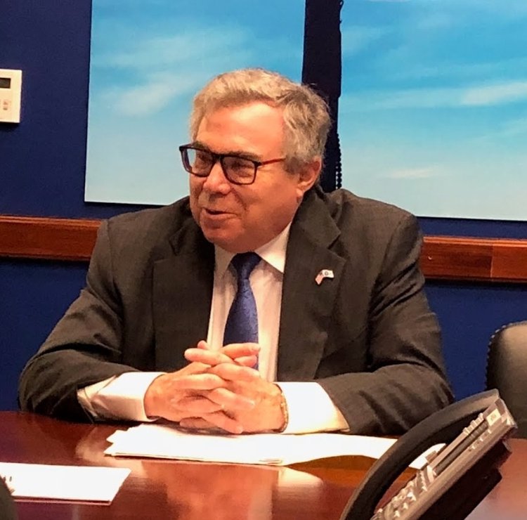 APApsychiatric's tweet image. APA&apos;s President @bjschwartzmd, and #AmericasDocs are on Capitol Hill today meeting with lawmakers @BillCassidy regarding important #healthcare advocacy priorities. @aafp @AmerAcadPeds @acog @AOAforDOs @ACPinternists