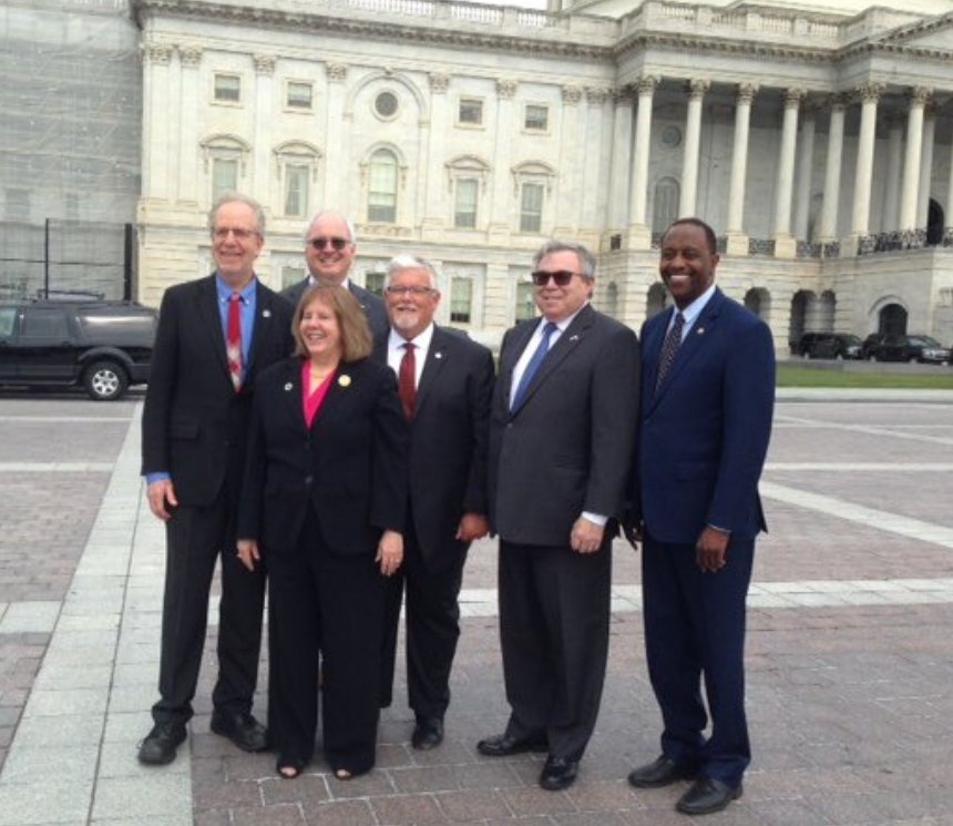 APApsychiatric's tweet image. APA&apos;s President @bjschwartzmd, and #AmericasDocs are on Capitol Hill today meeting with lawmakers @BillCassidy regarding important #healthcare advocacy priorities. @aafp @AmerAcadPeds @acog @AOAforDOs @ACPinternists