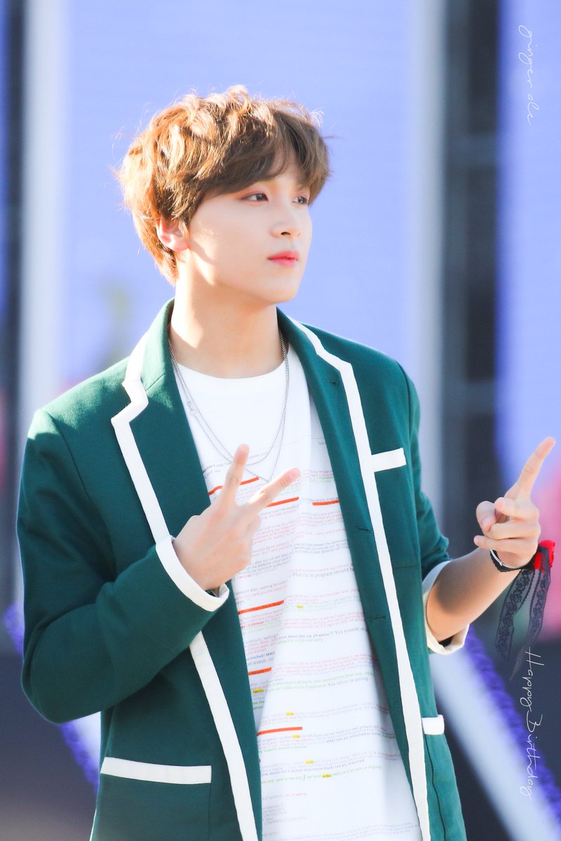 Ginger_ale_0606's tweet photo. #NCT127 #HAECHAN #해찬 #HappyHaechanDay 

꽃처럼 아름다운 스무살 축하해요💌 https://t.co/FxH74RlJ3S