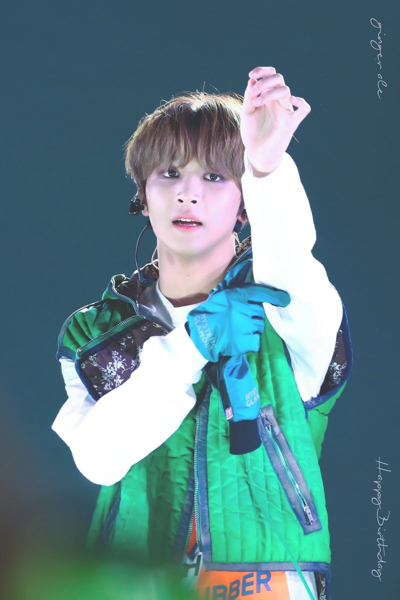 Ginger_ale_0606's tweet photo. #NCT127 #HAECHAN #해찬 #HappyHaechanDay 

꽃처럼 아름다운 스무살 축하해요💌 https://t.co/FxH74RlJ3S