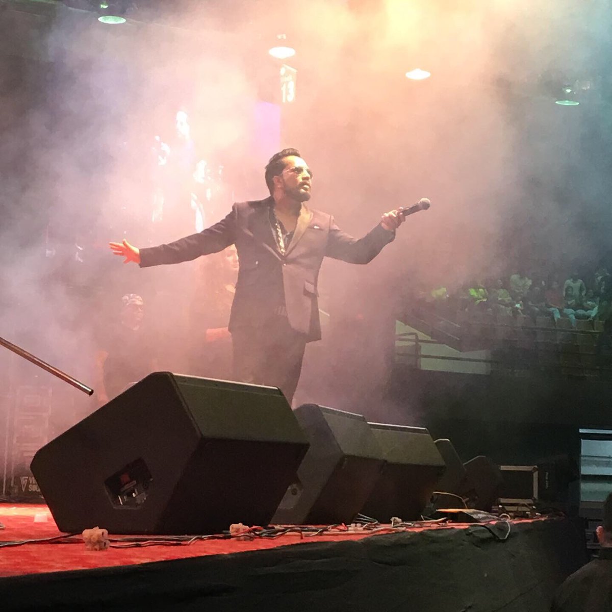 VinodSound_Ahmd's tweet photo. #MikaSingh
 #Live_In_Concert
#JBL_VT4889 as Main PA
#Surat@IndoorStadium
Thanks to DPSL@Deejey Denish for giving us this Opportunity. https://t.co/S9zjydxCOS