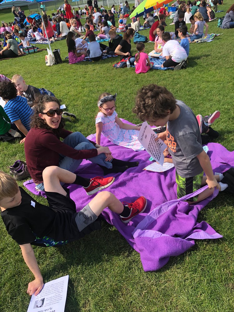 CPSSouthRow's tweet photo. A wonderful day for Authors Day! Thank you to all the volunteers! Our students did an amazing job sharing their writing! https://t.co/eY1IqXb2LM