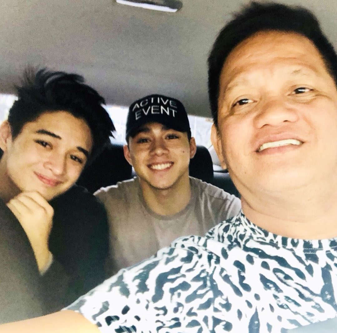 cutieyiso's tweet photo. hope to see ashley with them soon 🌚 https://t.co/jyEoX16Edl