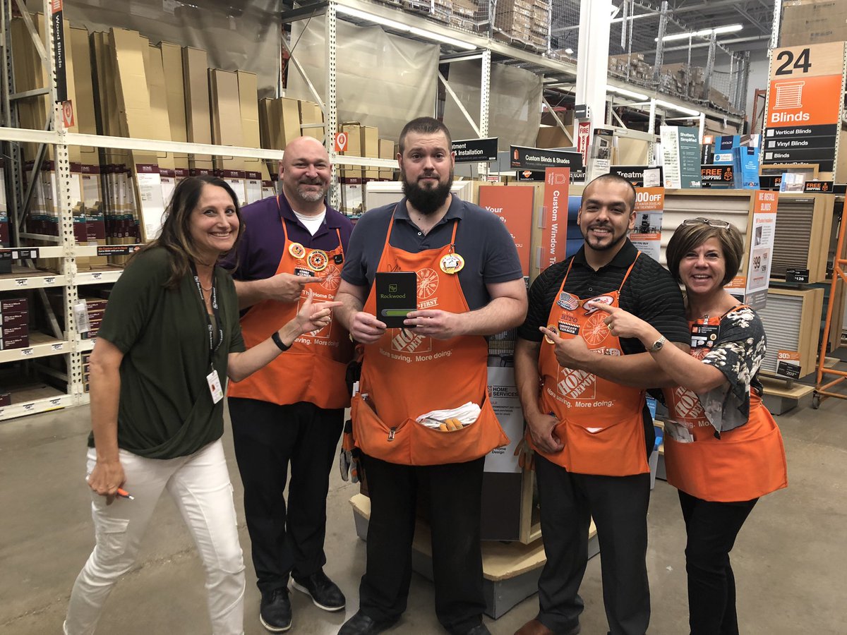 ANDRRAJ1's tweet photo. Awesome specialist Avery with a whole house shutters lead sold for the home run!! #ServeUpServices @tavares_gabe @hdpipeline_pete https://t.co/uo5jEnvDmy