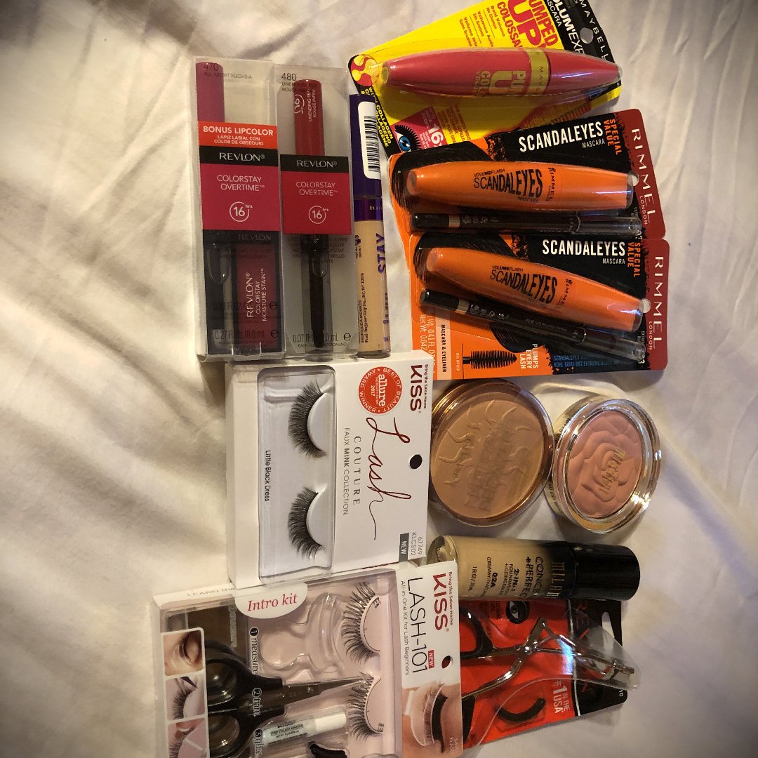 bmanns58161's tweet photo. Early morning drug store haul!!! https://t.co/xnViu0bSJE