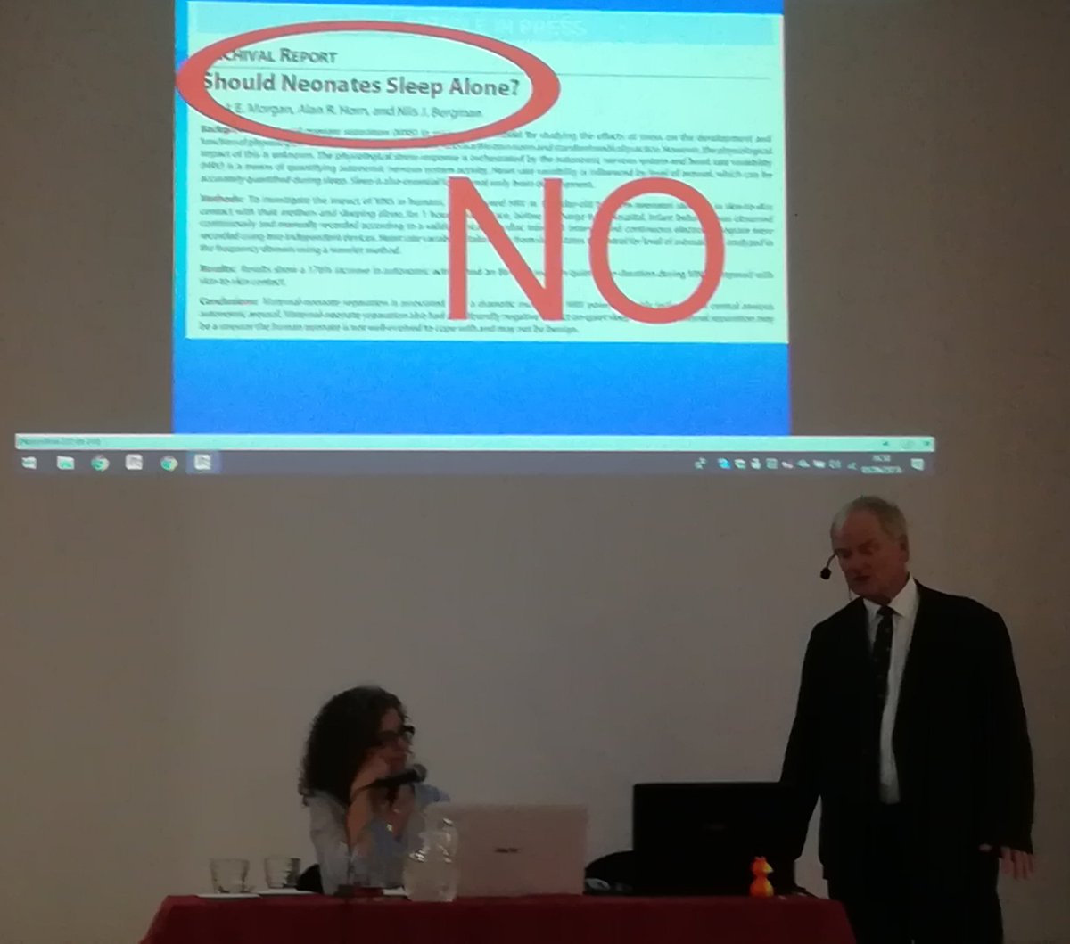 IEPerinatal's tweet photo. ¿Deberían los recién nacidos dormir solos? NO. Y reto a quien no lo vea asi a que me lo demuestre...#nilsbergman #iesmp https://t.co/xWp8vVUxnd