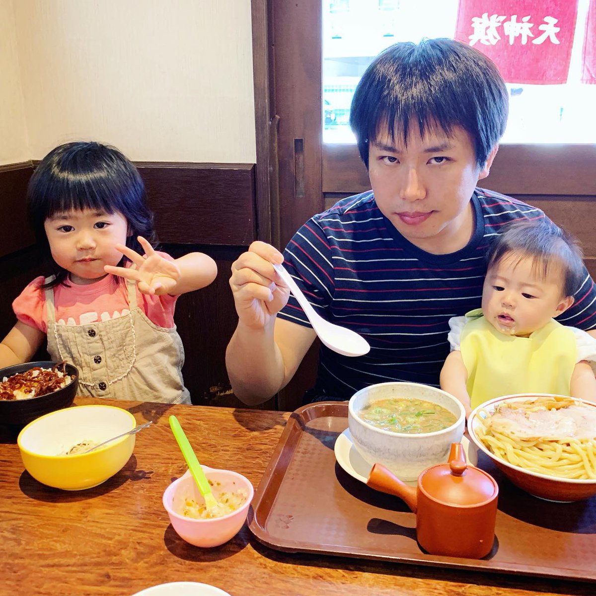 MrRamen4's tweet photo. HakataTonkotsu Tenjinki@Osaka Kamishinjo

I went to "Tenjinki" to eat the hot topic of “Tonkotsu tsukemen” with my daughters. The flavor of the fish is a little bit good, and it is a highly finished dish anyway!

#天神旗
#豚骨つけ麺
#MrYamasakisKyotoRamentour #SharingKyoto https://t.co/MHyE9YKtlv