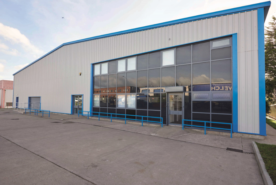 JSP_Industrial's tweet photo. New Instruction - To Let - Unit 3 Millersdale Close #Euroway Industrial Estate #Bradford.  A modern well appointed, 15,991 sq ft #Industrial / #Warehouse Unit in an excellent location.  Available due to relocation.  For more info, get in touch @AYUKViews @AYNorthViews @XRockerUK https://t.co/5KkqjJDFmr