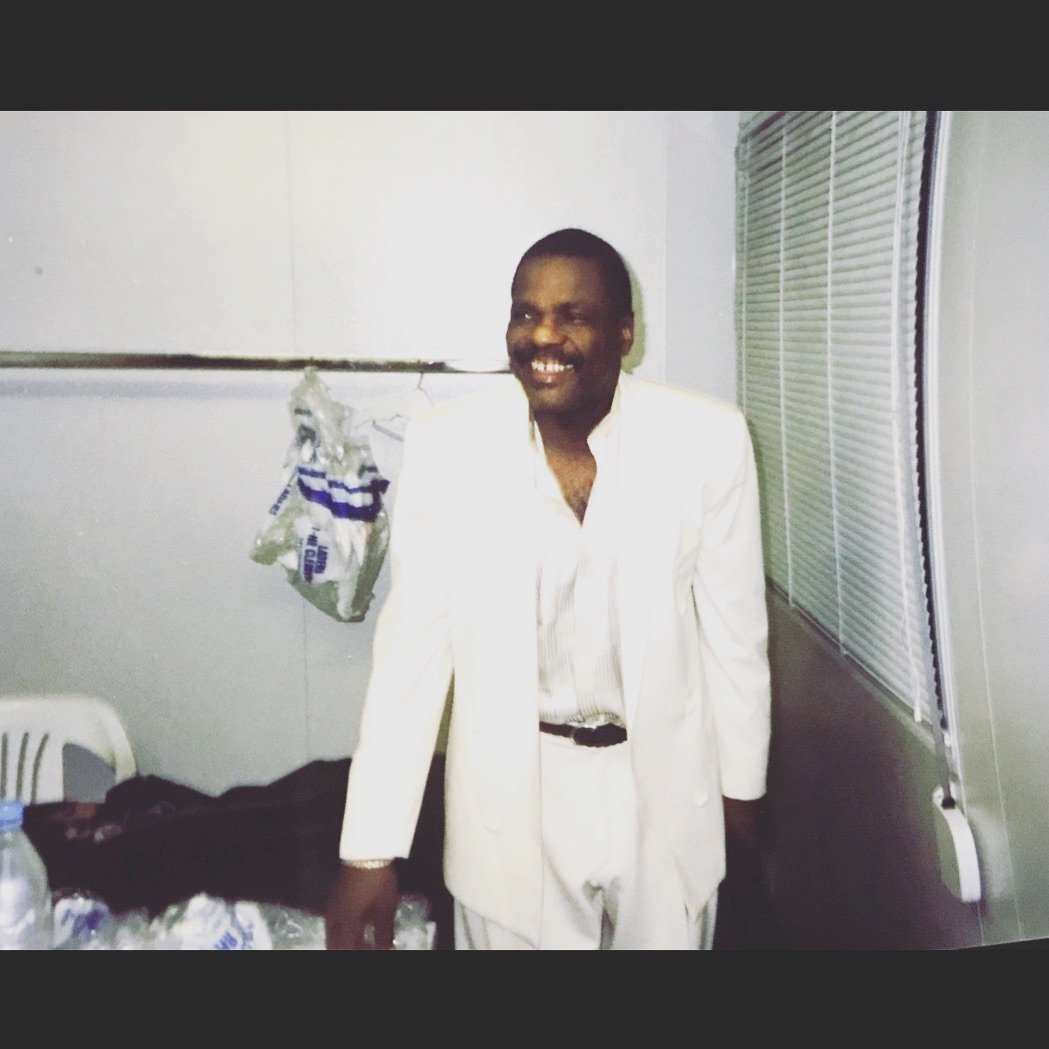 Masa Kohama マサ小浜 Billy Preston 96に 今は亡きビリープレストンと一緒にイタリアにて ステージに上がるまえにパチっと僕がなにげなく撮った写真がでてきた 今日は彼の命日 よく一緒に馬鹿笑いしながら演奏したな 天国でも陽気に超ファンキーな Masa Kohama マサ小浜 Billy Preston 96に 今は亡きビリープレストンと一緒にイタリアにて ステージに上がるまえにパチっと僕がなにげなく撮った写真がでてきた 今日は彼の命日 よく一緒に馬鹿笑いしながら演奏したな 天国でも陽気に超ファンキーな