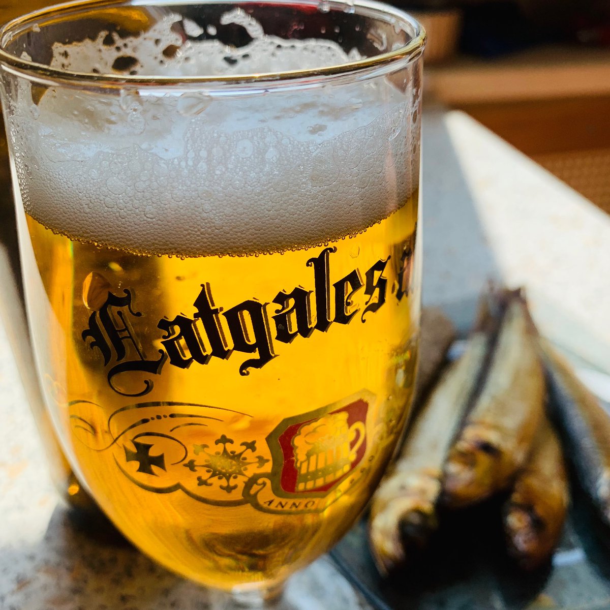 Latgale - Latvijas ezeru zeme, kur vienmēr vārija lielisku miežu alu. “Latgale” ir tradicionālais alus ar maigu apiņu rūgtuma pieskaņu. Izgatavots no kvalitativa miežu iesala un labākajām apiņu šķirnēm no Eiropas ražotājiem.