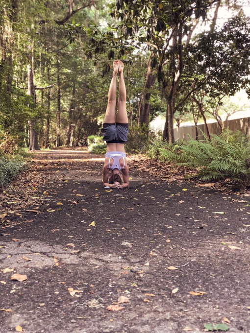Life&rsquo;s better upside down 🙃❤️ https://t.co/LIChhw7vKK<a href="/tag/bts"class="tags"><span>#bts</span></a>