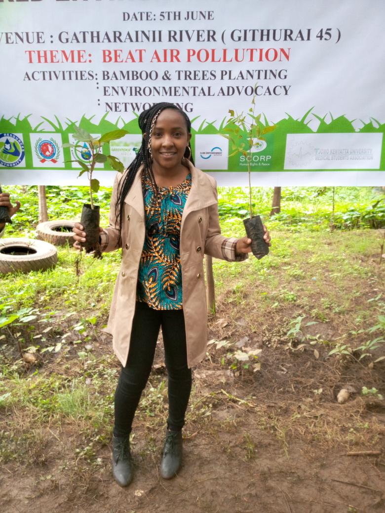lizwathuti's tweet photo. Being part of the solution🌳.Not the pollution.😷 ❤

Celebrated #WorldEnvironmentDay at Gatharaini river where we have planted Trees to #BeatAirPollution while creating  environmental awareness. 

Be the solution.We only have about a decade to act! 🌎 @UNEnvironment #YoungChamps https://t.co/BKNyjHsifK