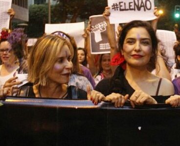 sabatellx's tweet photo. mais q amigas militantes https://t.co/9hzXpgovsR