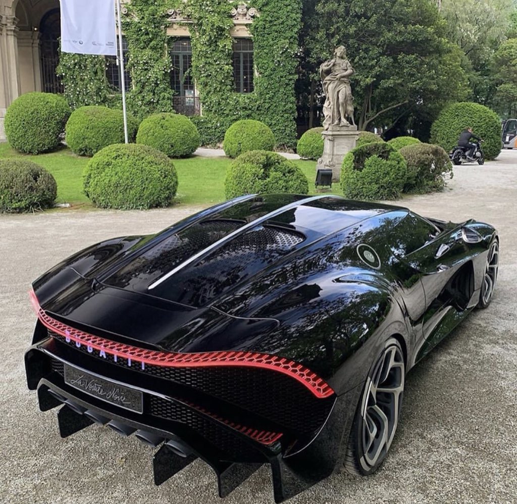Auto_FanMx's tweet photo. Bugatti esta que arde !!! 🔥🔥 @Bugatti #AutoFan_MX #RT https://t.co/0kVKEESDKd