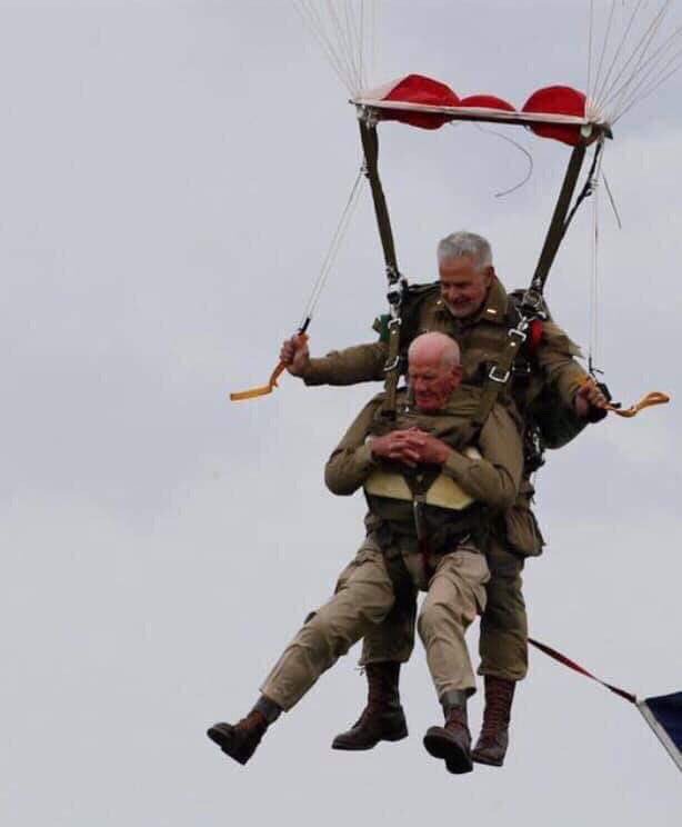 TheWTFNation's tweet photo. Tom Rice at 97 got a personal trainer to be able to jump into Normandy one more time for the 75th Anniversary of D Day.

He served in the 501st Parachute Infantry Regiment, @101stAASLTDIV 

He landed safely!! AIRBORNE!!!! https://t.co/ugTsGWnCBO