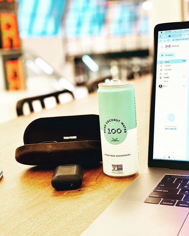 canopybrand's tweet photo. The essentials. .
.
.
#agencylife #100coconut #meetings #inspiration #hydration #tomford https://t.co/UTmw2NODDT