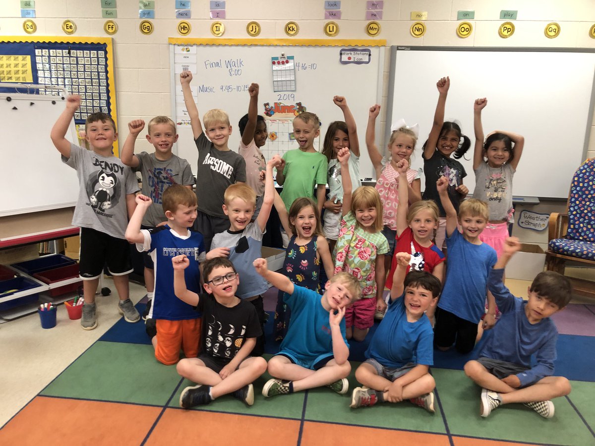 MrsThomassClass's tweet image. WOO HOO!!!! 🎉We are first graders! I am going to miss this sweet group!🥰 @Midway_Mustangs #mesEmpowers #kindergartenrocks