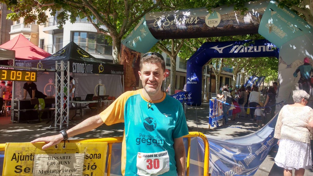 EscaldatsS's tweet photo. Participació de Toni a Amposta al triatlo per equips i Fran a Solsona a la Passos de Gegant! Molt be nois... seguim aixi! @EscaldatsS @ELESAGANTER sempre ajudant-nos.. @jimper5 @SmilerunSuria https://t.co/FiLQMjO5pZ