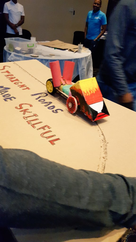 CRSP_dsgn's tweet image. Teams are about to face off in the @CRSP_dsgn Sasol GTC Robotics and Coding challenge @SasolSA #SasolFoundation #CRSPRobo #LCERT