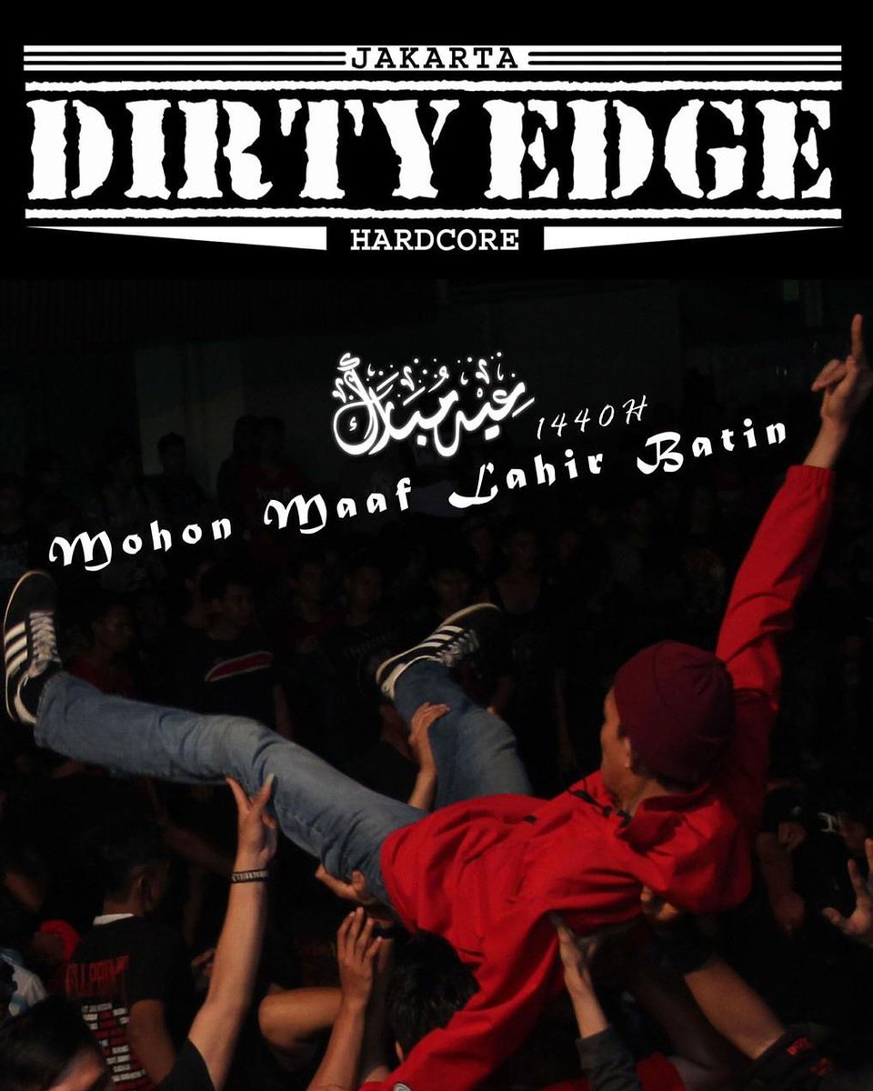 kami bersama-sama kuli kontrak, pamong praja, bang pitung, malaikat penjaga kota, sisipus, dan masyarakat yang terwakili oleh lirik dalam lagu-lagu kami mengucapkan...

#taqoballahuminnawaminkum 
#mohonmaaflahirbatin 

Selamat hari raya Idul Fithri 
1 Syawal 1440 H 
#hardcoreband