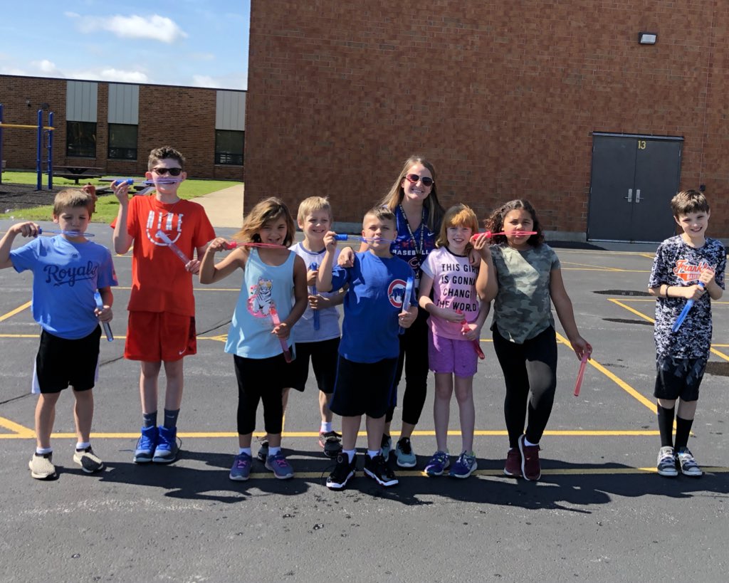 Deena Savas tweet media