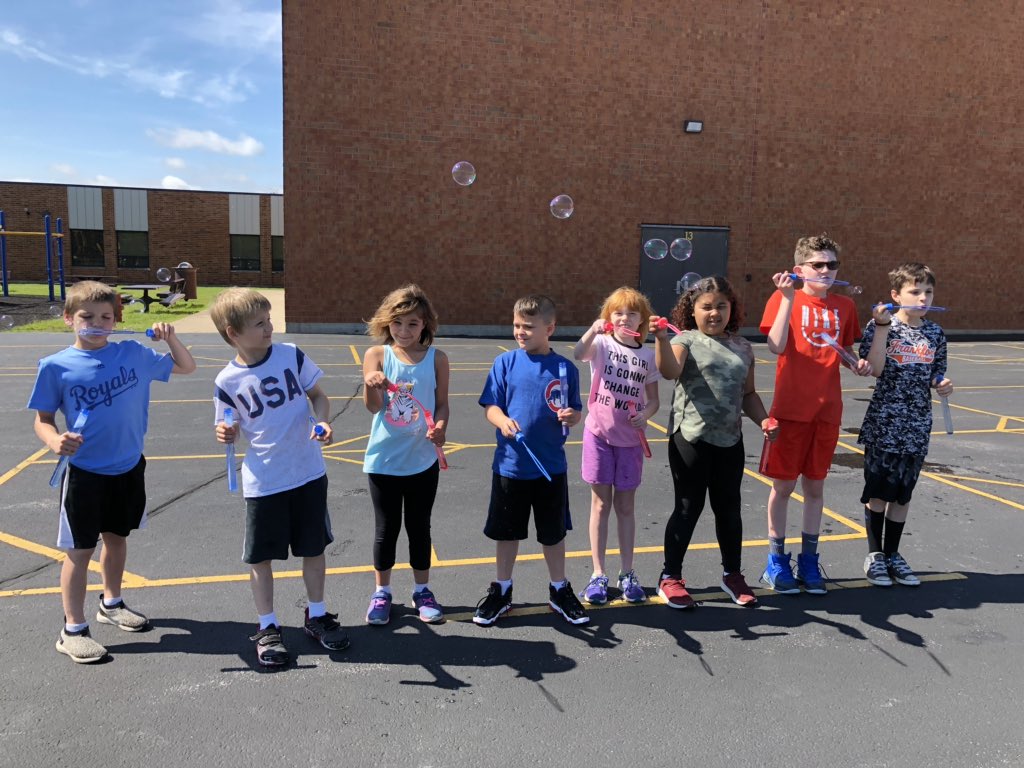 Deena Savas tweet media