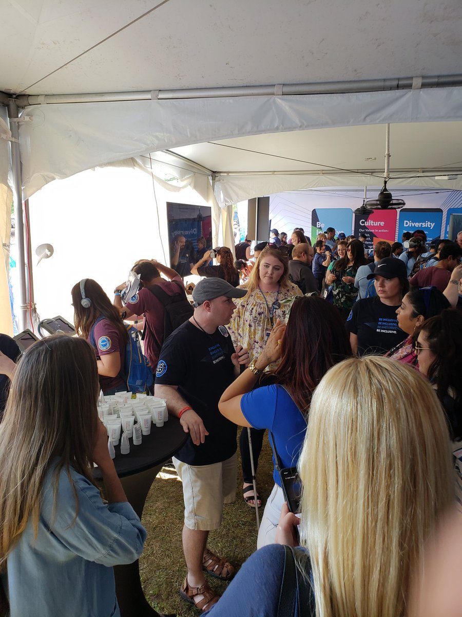 daddystylediary's tweet photo. Learning all about @Walmart 's diversity and inclusion #brandpartner #mejorcontigo #walmartshares https://t.co/I5qsQDIXdU