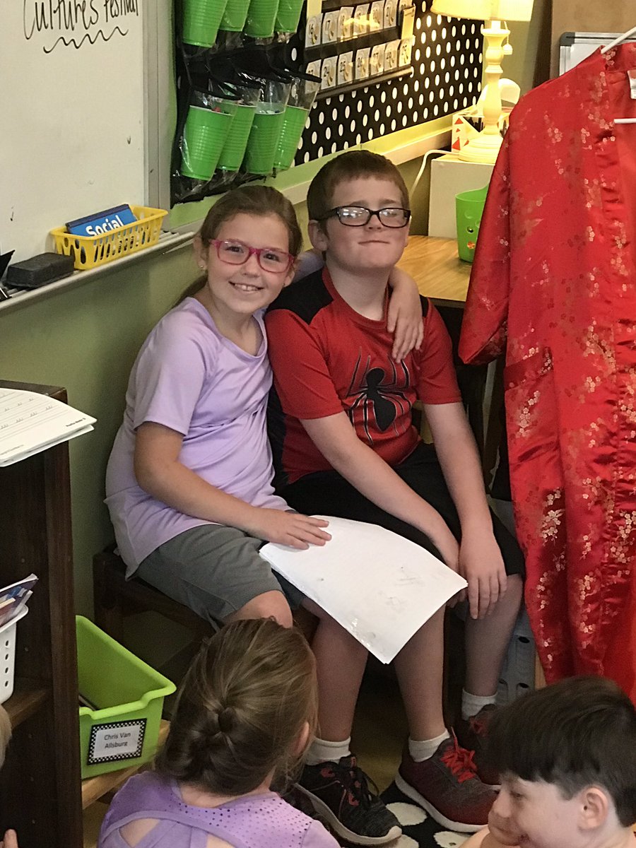 kskinner3's tweet photo. We had a fantastic guest reader today. She shared her own story from writer’s workshop-her brother was proud! #stingers19 @brittsarah751 https://t.co/Mfd3GjSvxj