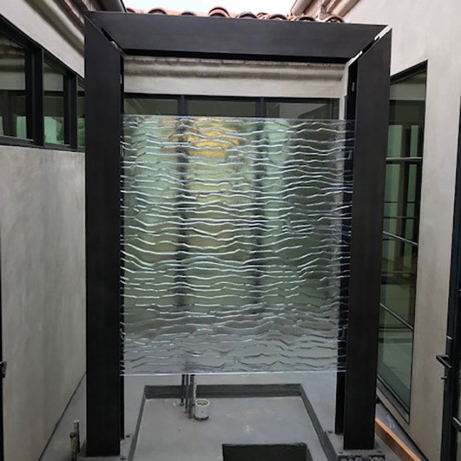 CastGlassImages's tweet image. 💧Modern Water Feature💧 Outdoor or indoor—the options are endless with a custom cast glass water feature. Complement your space with a serene focal point using plain glass, colored glass or a simple texture.
#castglass #modern #decorative #remodeling #waterfeature #outdoorspace