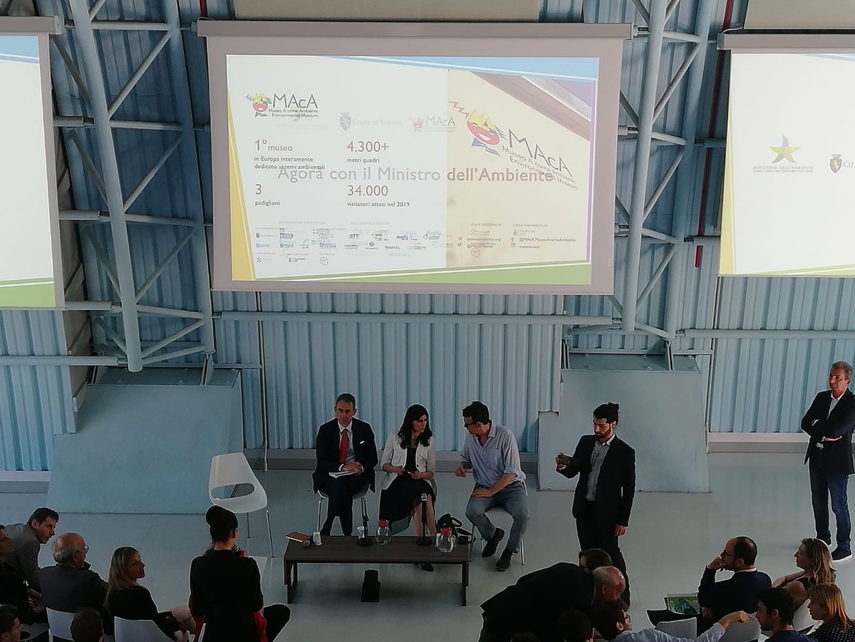 Connect4Climate's tweet photo. What a great #youth mobilisation on #WorldEnvironmentDay. @SergioCosta_min dialogued with approximately 100 students about clean air and other #solutions4climate.
It’s time to #stepup for #climateaction
@minambienteIT @fffitalia
#Youth4Climate #YouthTakeover #BeatAirPollution https://t.co/dbg1THFLyg
