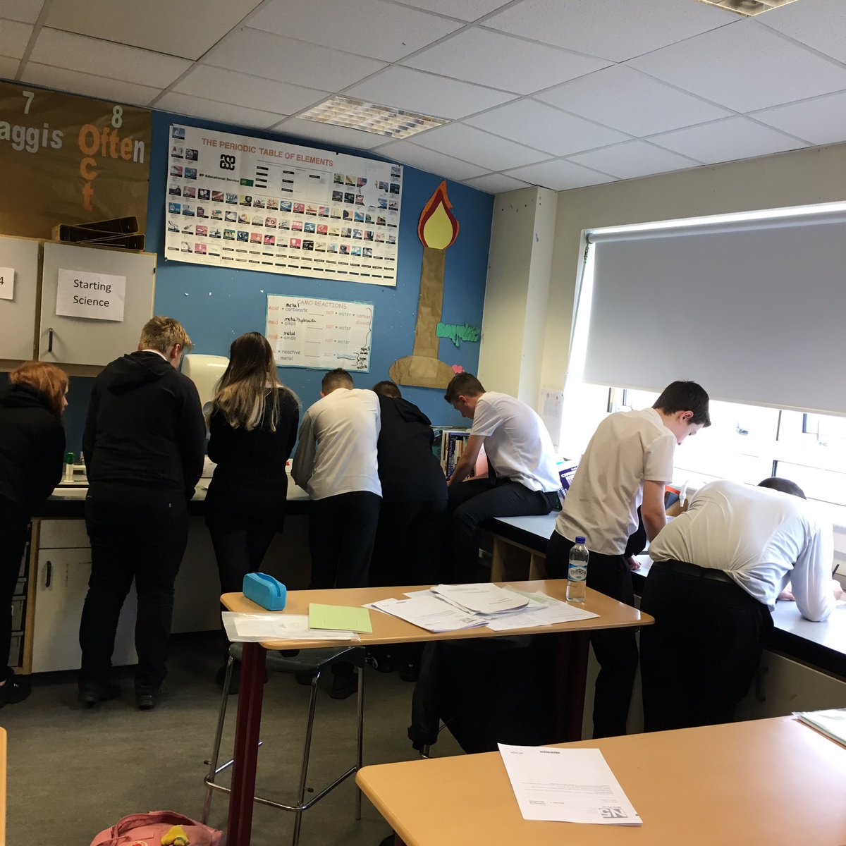 Atomic Structure Scavenger Hunt with N5 this afternoon! Heard some great conversations within the groups. #PupilsLeadingLearning #AifL #Competitive