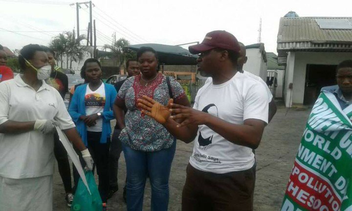 OTundeBello's tweet photo. How I spent today! With the @stopthesoot campaign in #PHCity #PlantATree #stopairpollution #StopTheSoot #OurLivesMatter Thanks to all that came out for the #WED2019 @eugeneabels @PHCinpictures @DirectPHC @CorporatePH6Ltd @PHMicroscope @SustyVibes @phglobalshapers @BelieveAllCom https://t.co/XtQacqkzq5