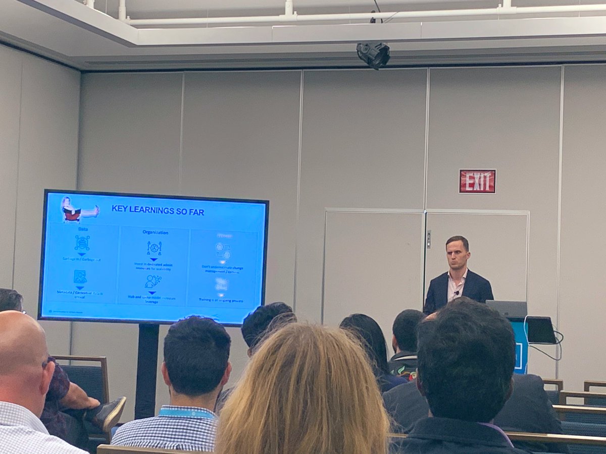 “Cleaning up data at the source &amp; pairing it with right advanced conceptual data is key” made possible by <a href="/SnowflakeDB/">SnowflakeDB</a> <a href="/LookerData/">Looker</a> at @WarnerMediaGrp  #LETITSNOW19