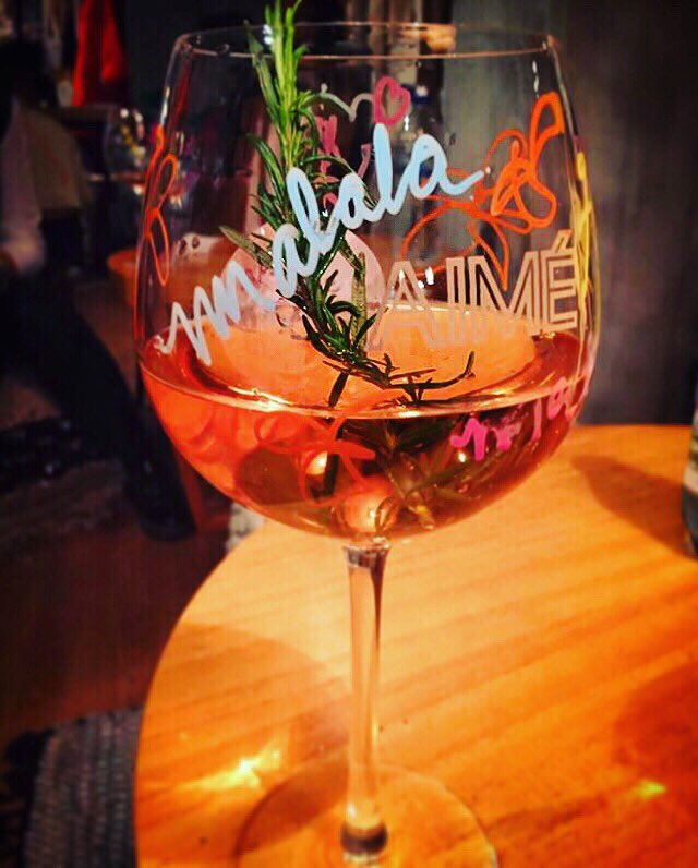 MalalaSerrano's tweet photo. #EMPRENDEDORAS #Mechi #Toki @toki.ceramica #Gaby #MalalaSerrano #Malala #Serrano #Winetime #WineLove #Rose https://t.co/SJK9pdyUzY